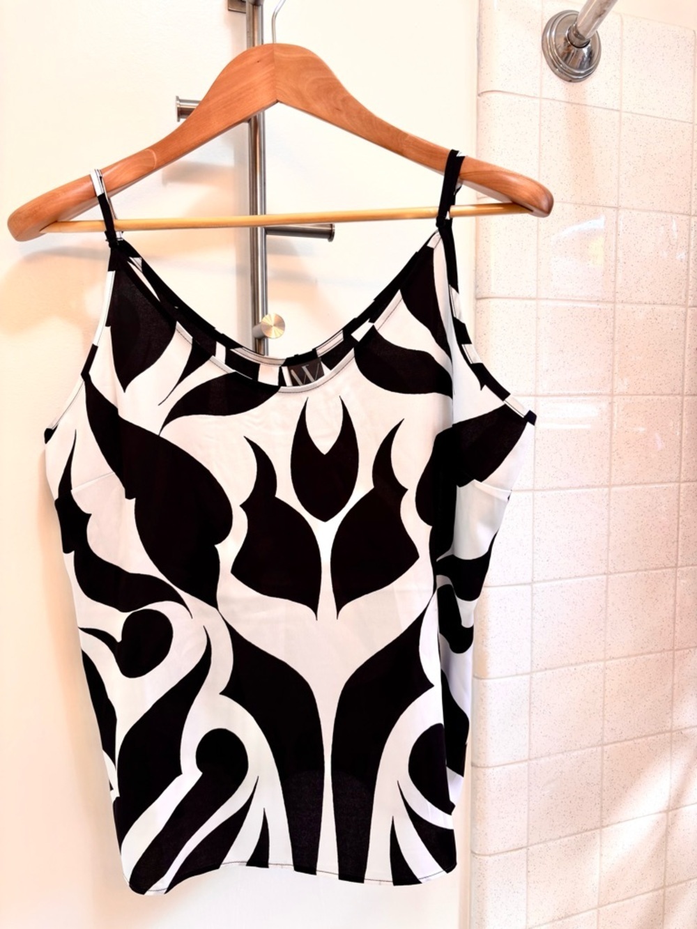 NWT Coastal Grandma Silky Camisole Black White Size XL Abstract Resort Artsy - Picture 3 of 7